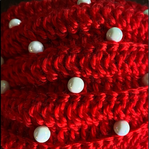 Decorative Hand-knitted Face Mask - Picture 9 of 11